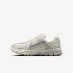 Sail/Vast Grey/College Grey/Metallic Silver