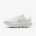 White/Chalk/Sail