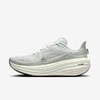 Off-White/Barely Green/Light Silver/Metallic Silver