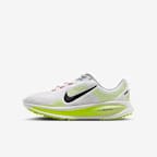White/Volt/Barely Volt/Black