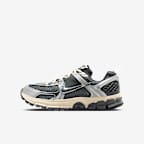 Iron Grey/Metallic Silver/Coconut Milk/Chrome