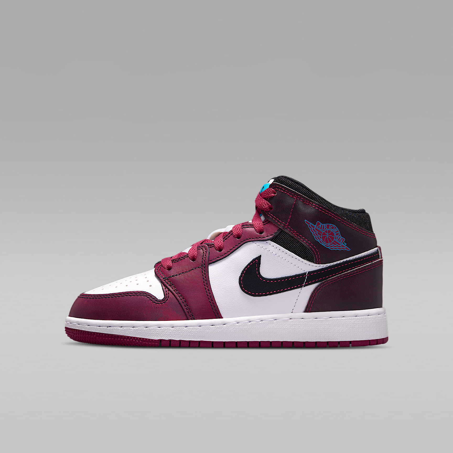 Air Jordan 1 Mid SE Older Kids' Shoes