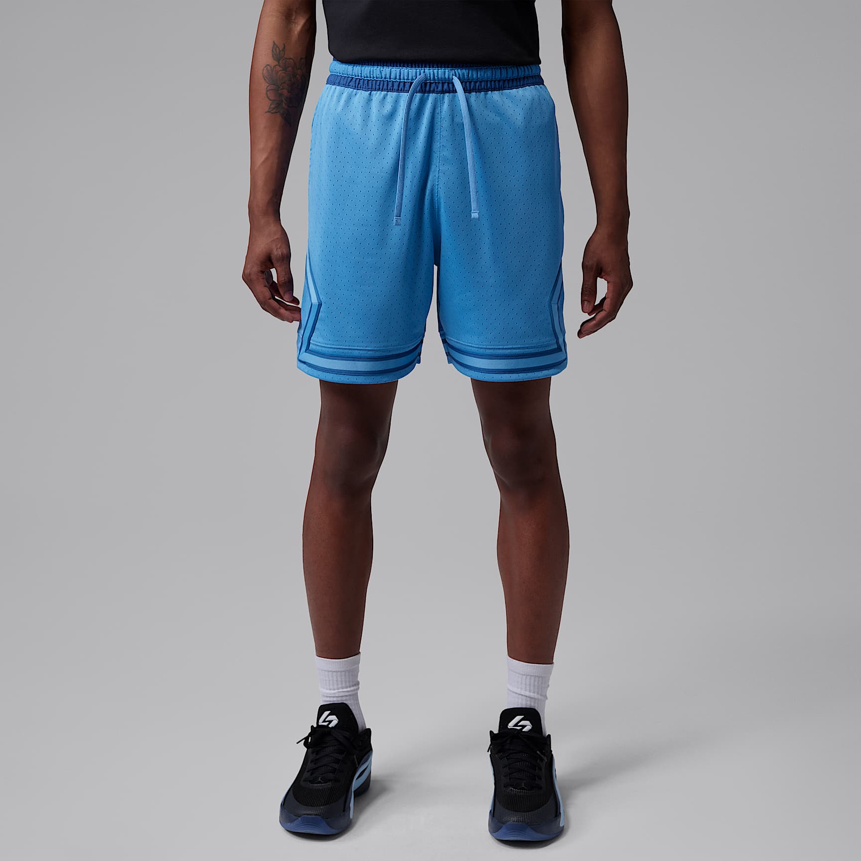 Jordan Sport Men's Dri-FIT Mesh Diamond Shorts