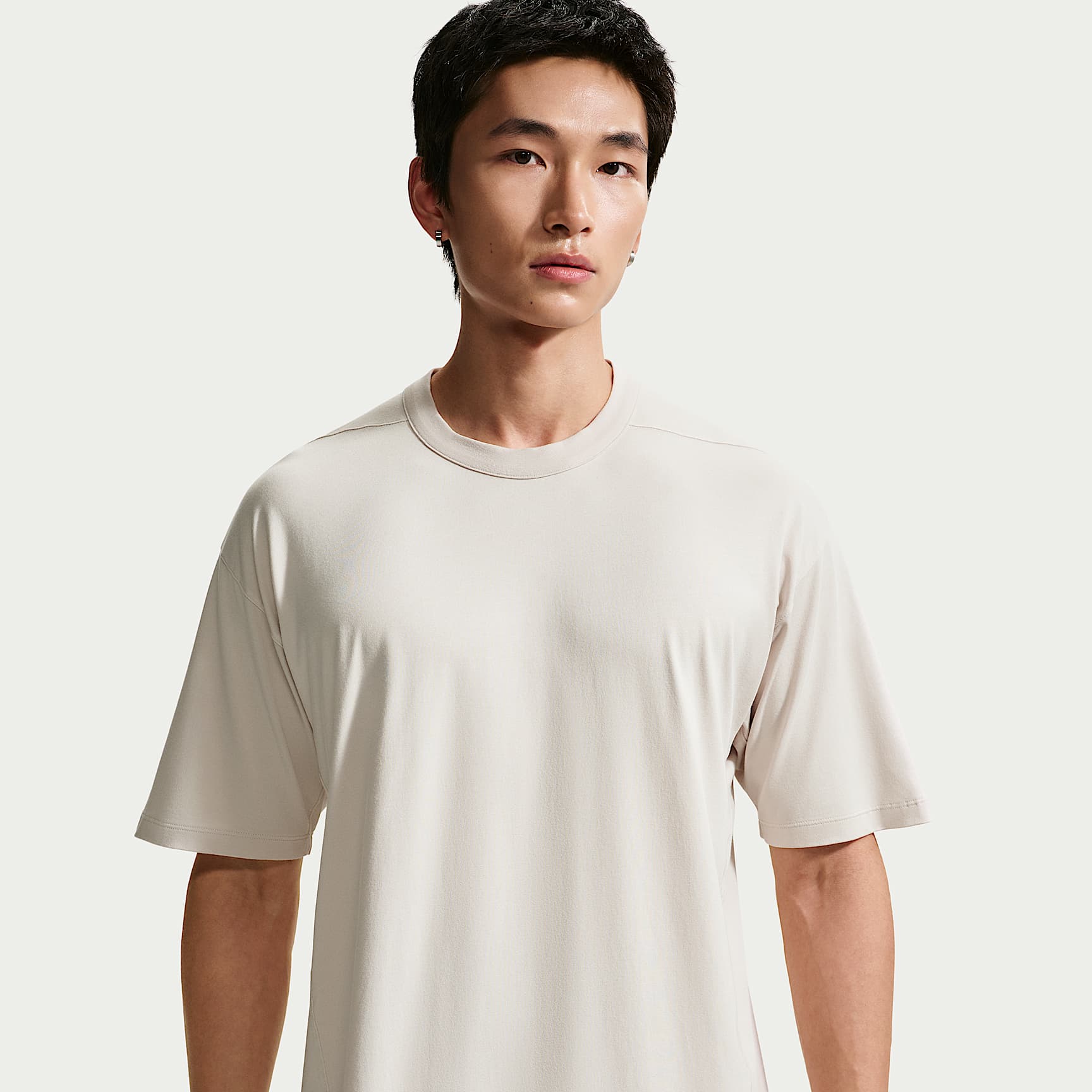Nike 24.7 ImpossiblySoft Light Men's Dri-FIT Short-Sleeved T-Shirt
