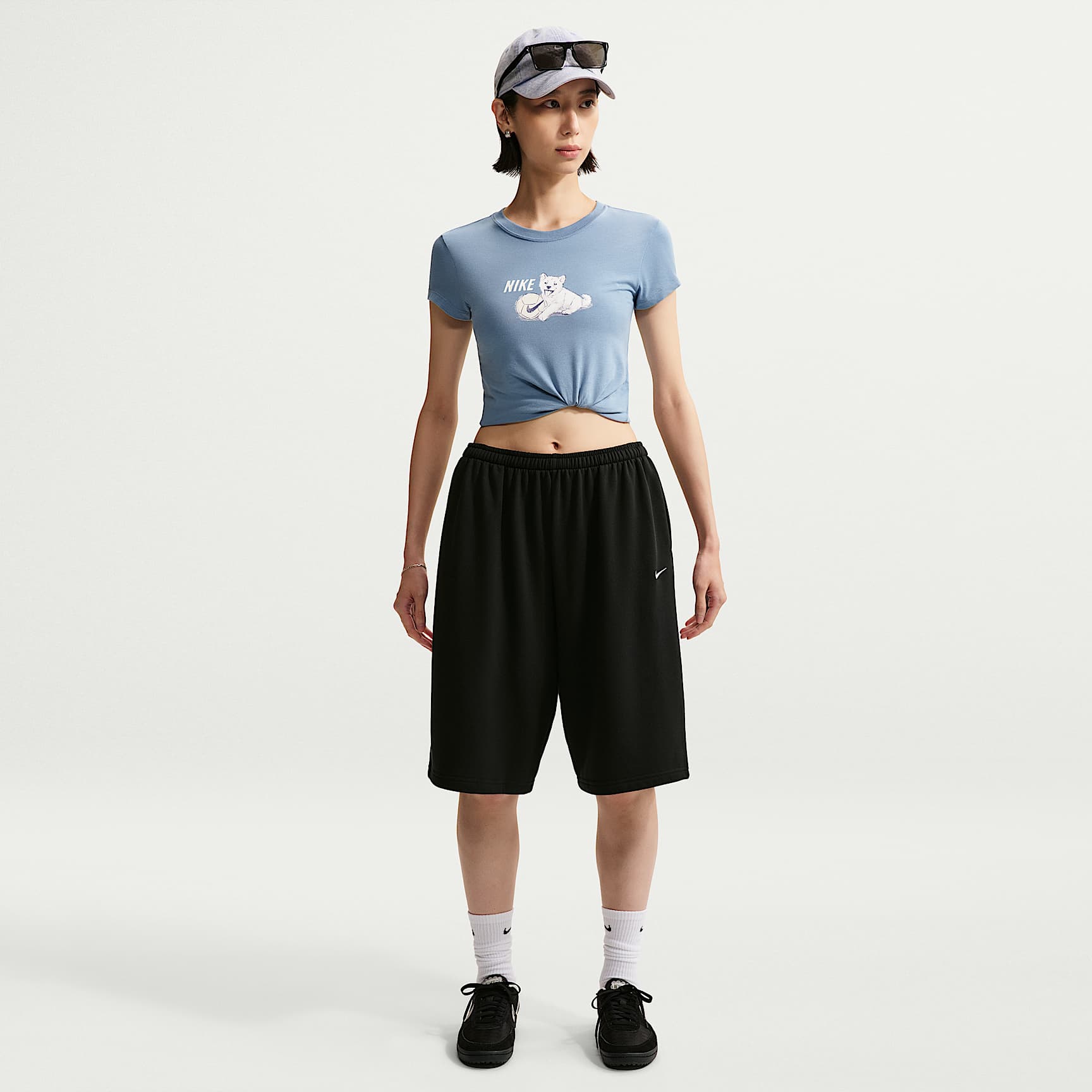 Nike Sportswear Women's Oversized Mid-Rise French Terry Bermuda Shorts