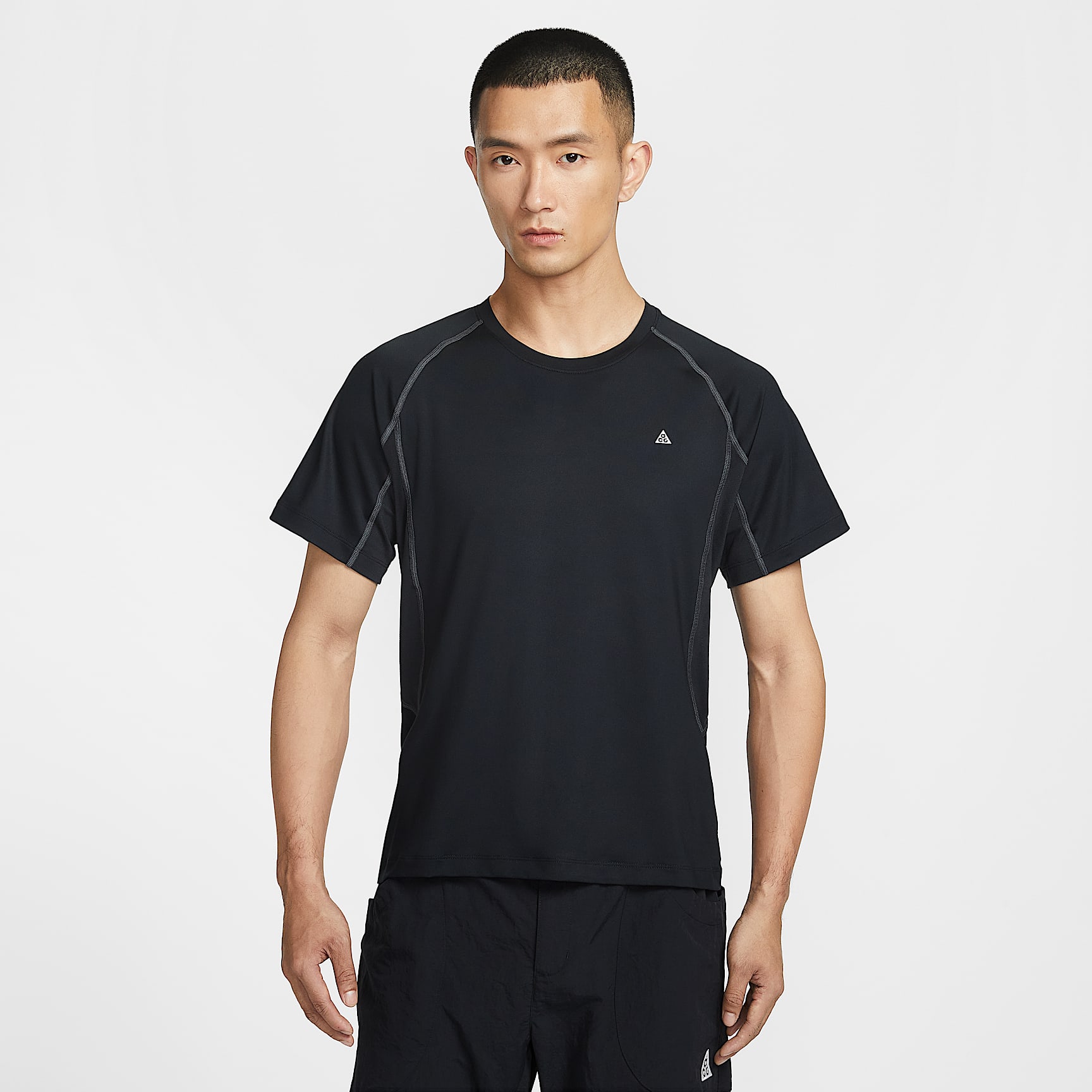 ACG Wildsee Men's Dri-FIT Short-Sleeve Base Layer Top
