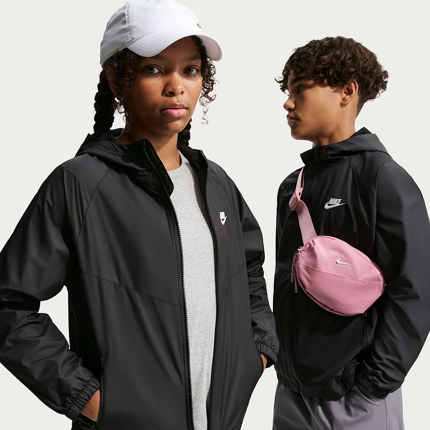 Nike Sportswear Windrunner Older Kids' Hooded Repel Jacket