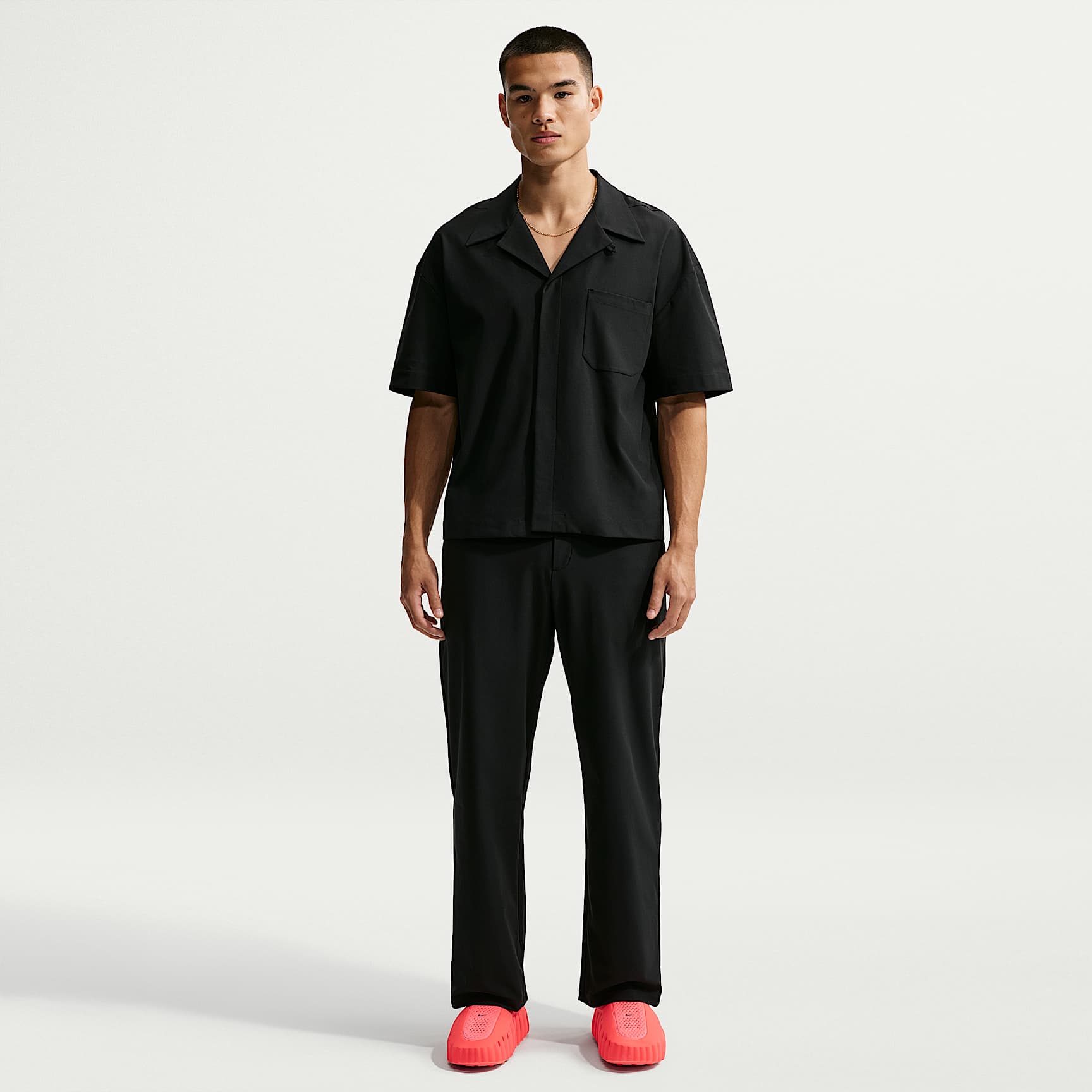 Nike 24.7 PerfectStretch Men's Dri-FIT Loose-Fit Chino Trousers