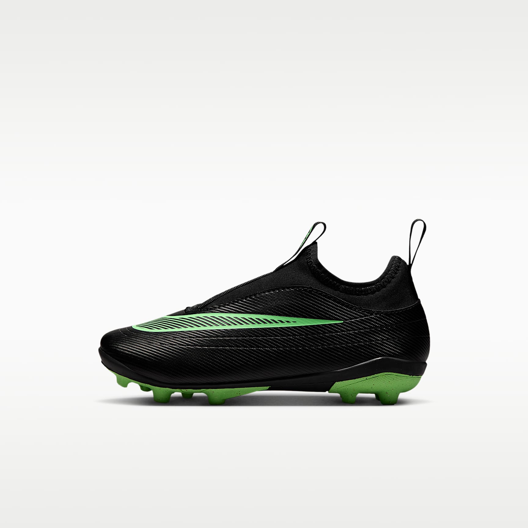 Nike Jr. Mercurial Vapor 17 Club Younger Kids' Multi-Ground Low-Top Football Boots