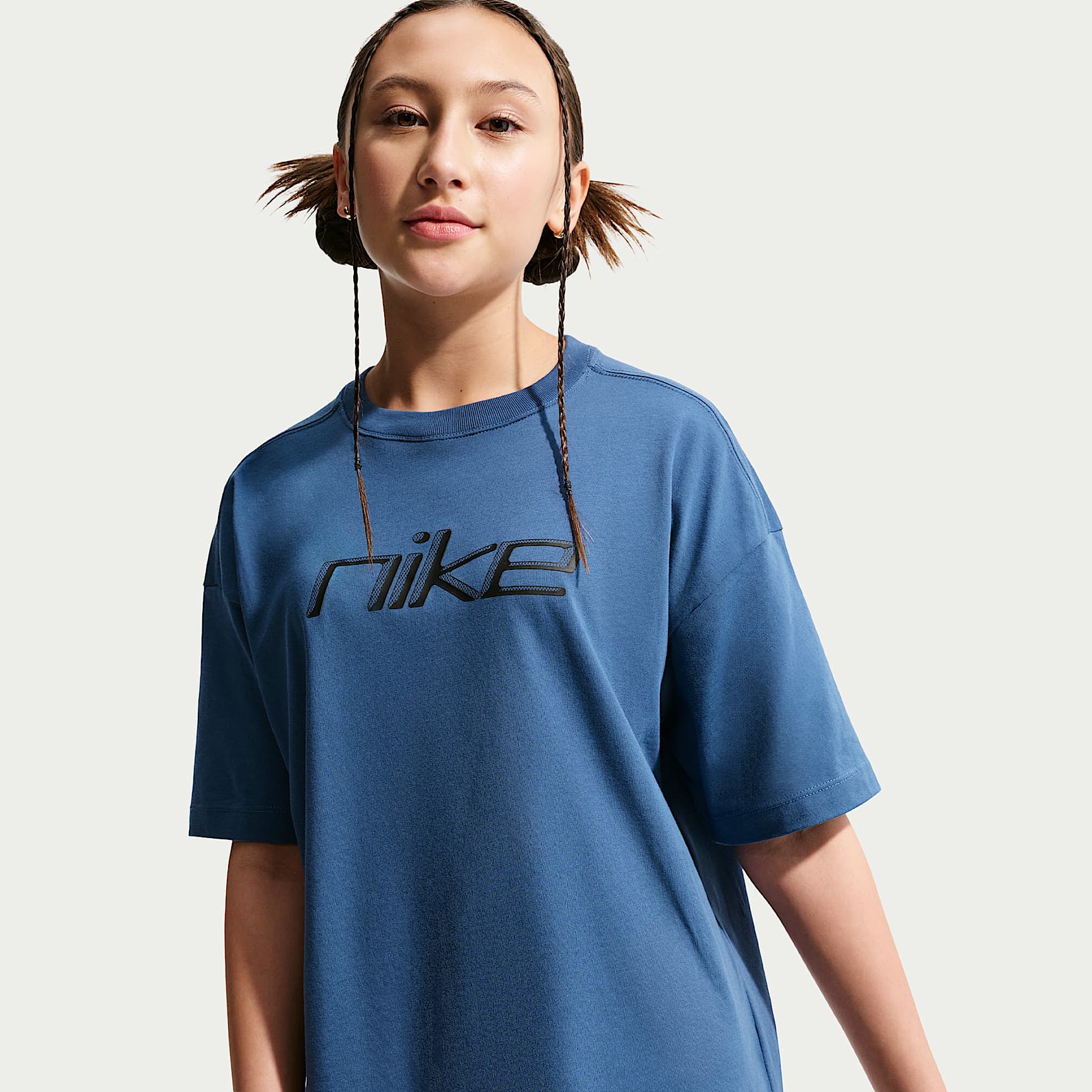 Nike Sportswear Older Kids' (Girls') Oversized T-Shirt