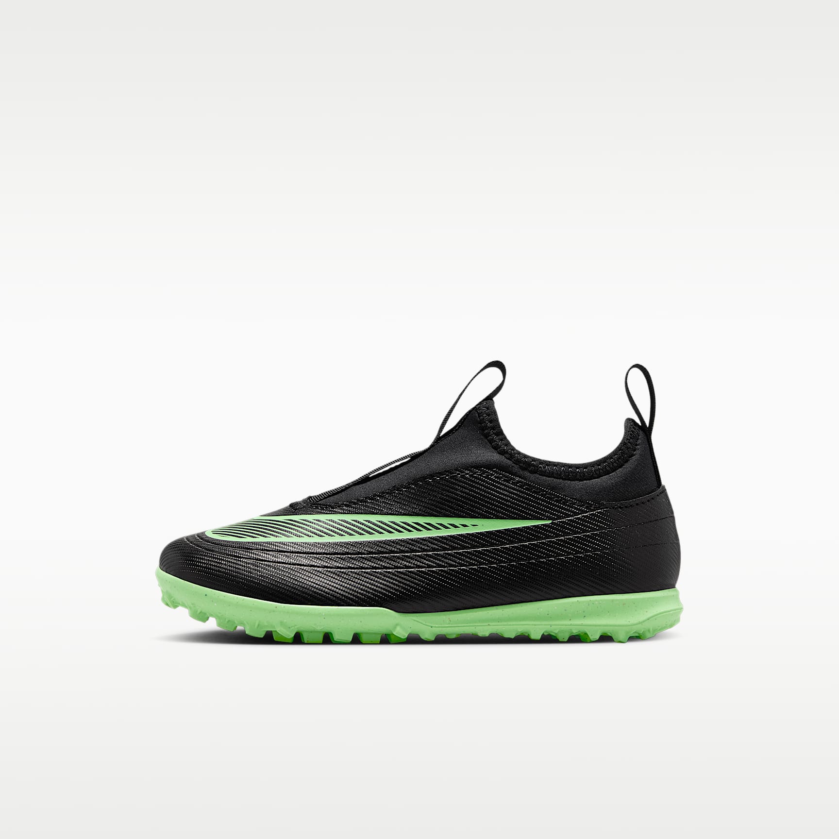 Nike Jr Mercurial Vapor 17 Club Younger Kids' Turf Low-Top Football Shoes