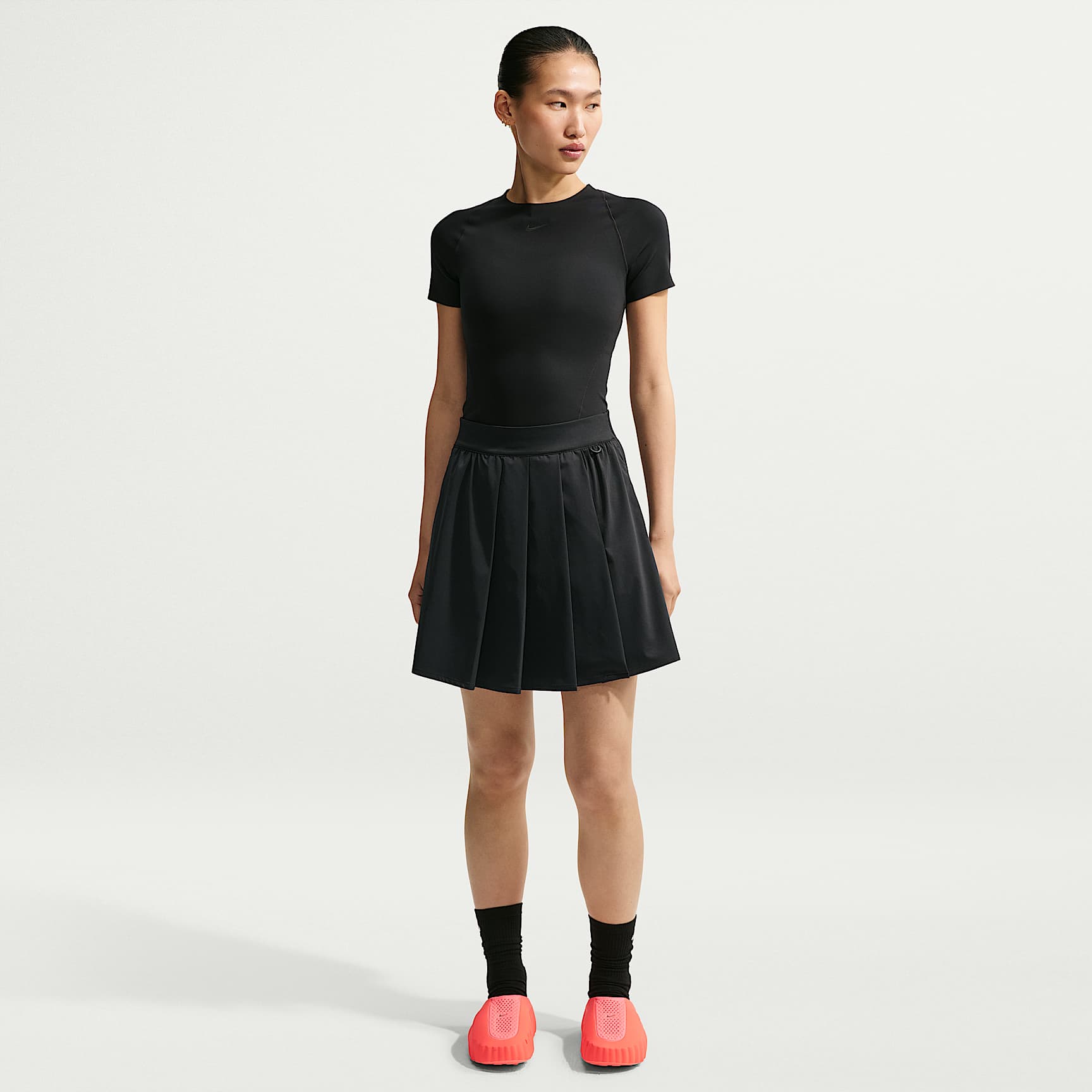 Nike 24.7 PerfectStretch Women's Dri-FIT High-Rise Pleated Skirt