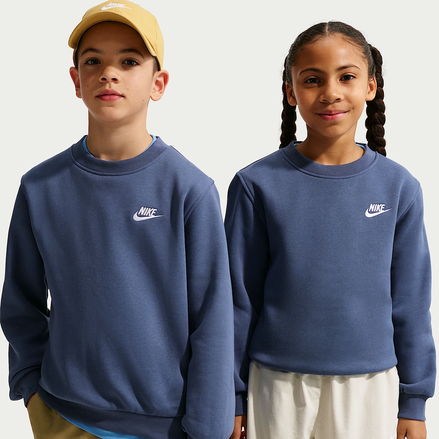 Nike Sportswear Club Fleece Older Kids' Sweatshirt