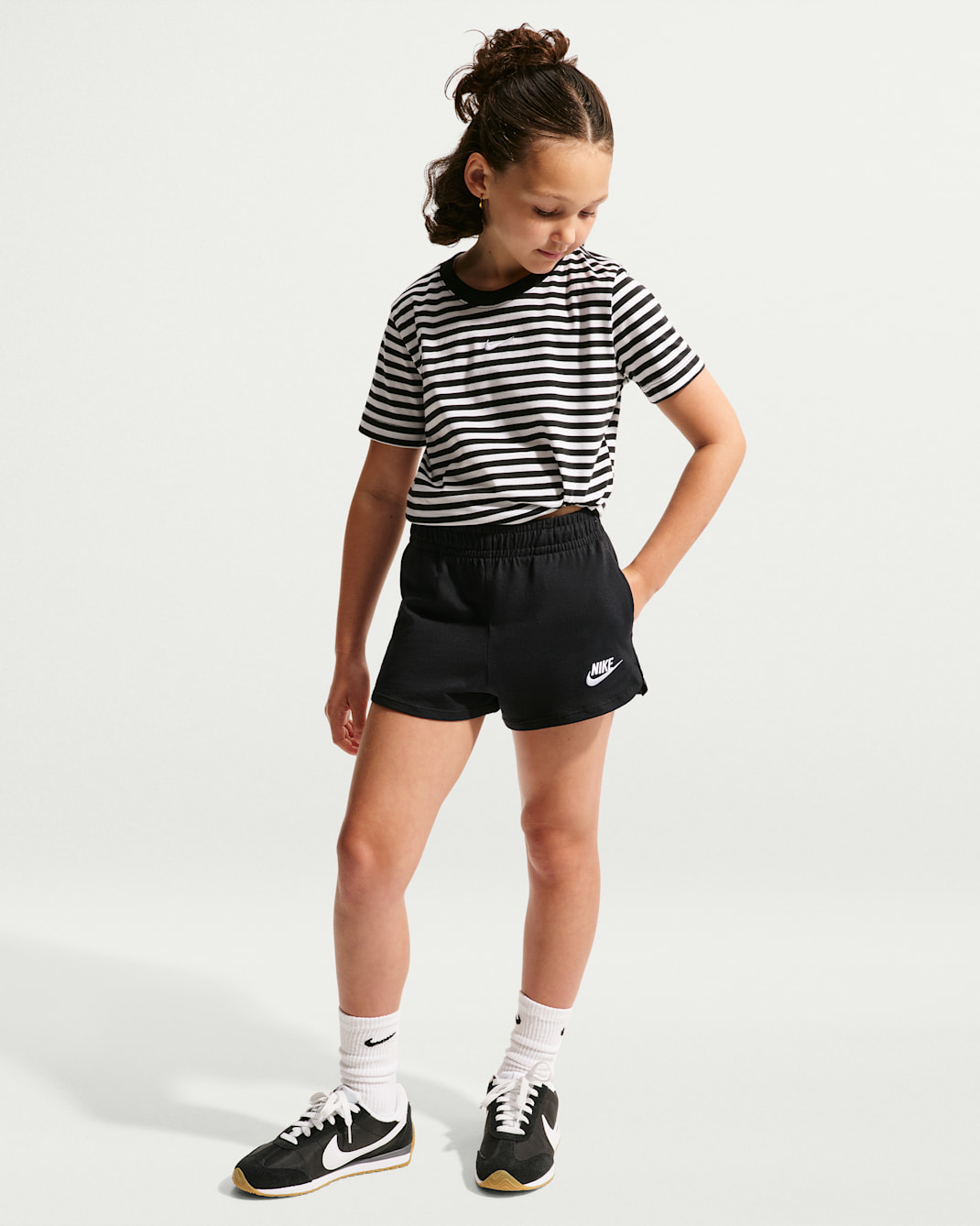 Nike Sportswear Older Kids' (Girls') Jersey Shorts - Black/White