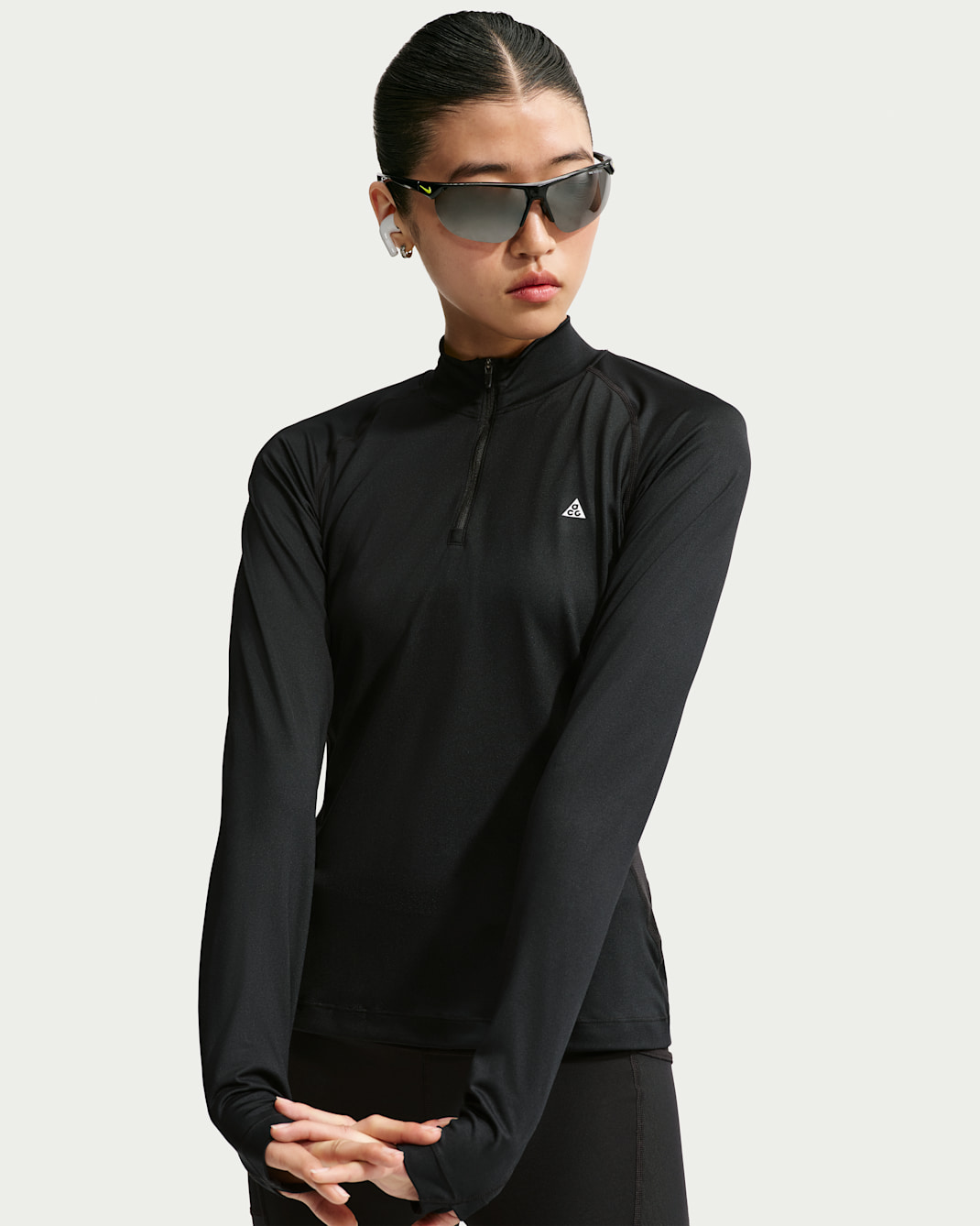 ACG "Wildsee" Women's Dri-FIT 1/4-Zip Long-Sleeve Hiking Top - Black/Summit White