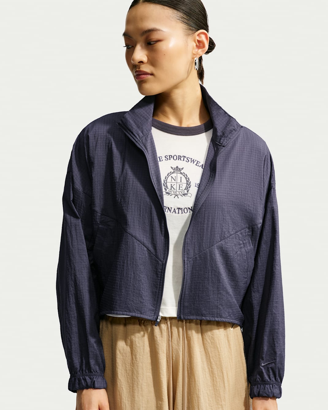 Nike Sportswear Women's Oversized Lightweight Ripstop Jacket - Gridiron/Gridiron