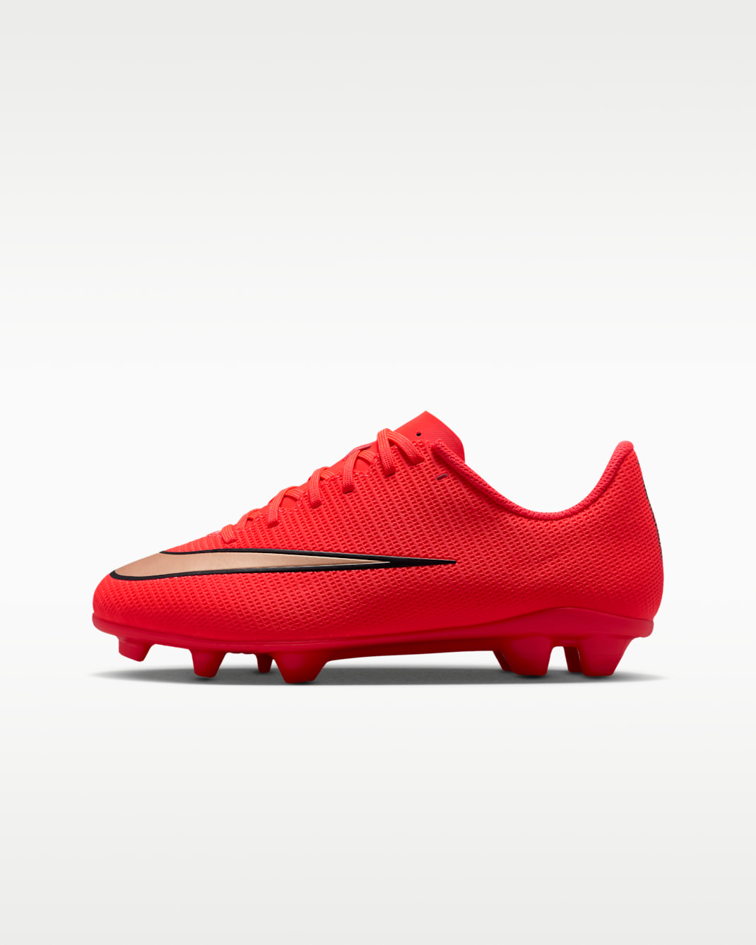 Nike Jr. Mercurial Vapor 17 Club Older Kids' Multi-Ground Low-Top Football Boots - Bright Crimson/Blur