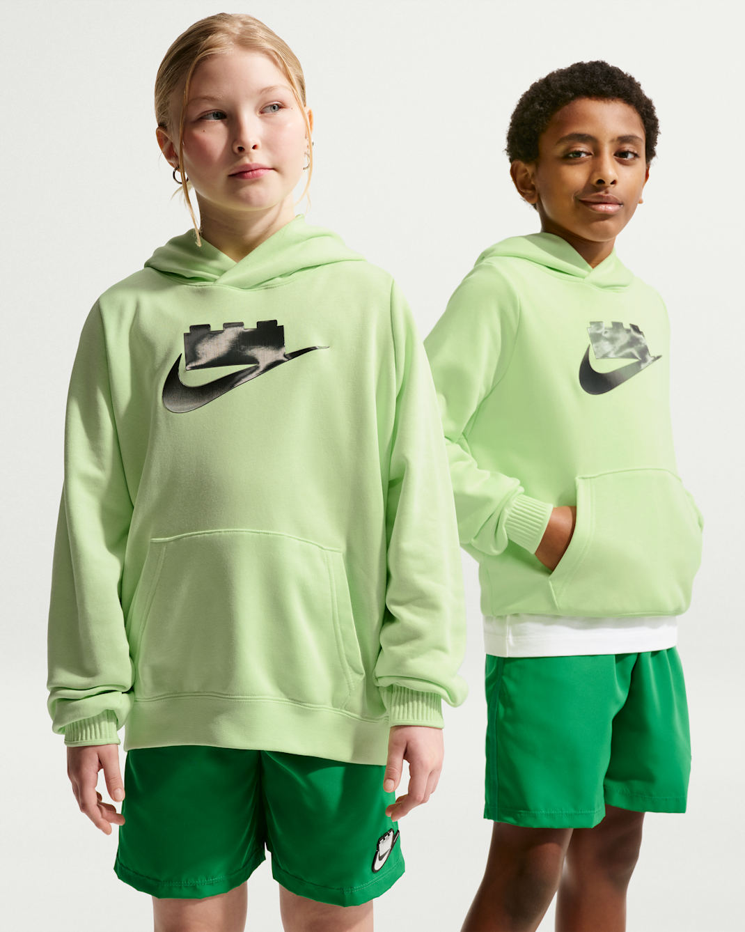 Nike x LEGO® Collection Older Kids' Hoodie - Light Liquid Lime/Smoke Grey