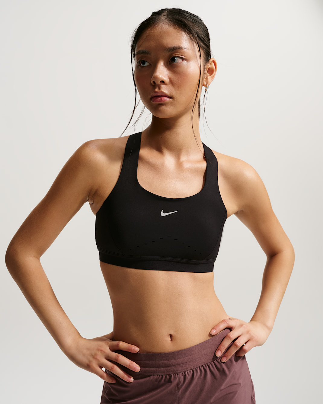 Nike Swift Women's High-Support Lightly Lined Sports Bra - Black/Silver
