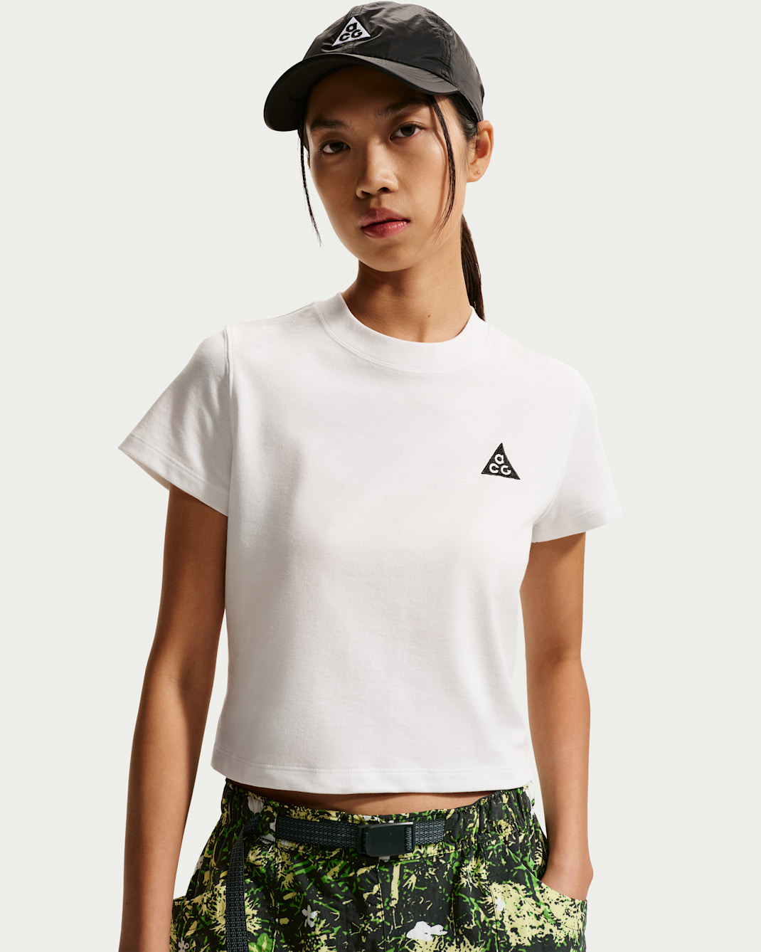 Nike ACG Women's Dri-FIT Short-Sleeve Top - Summit White/Black