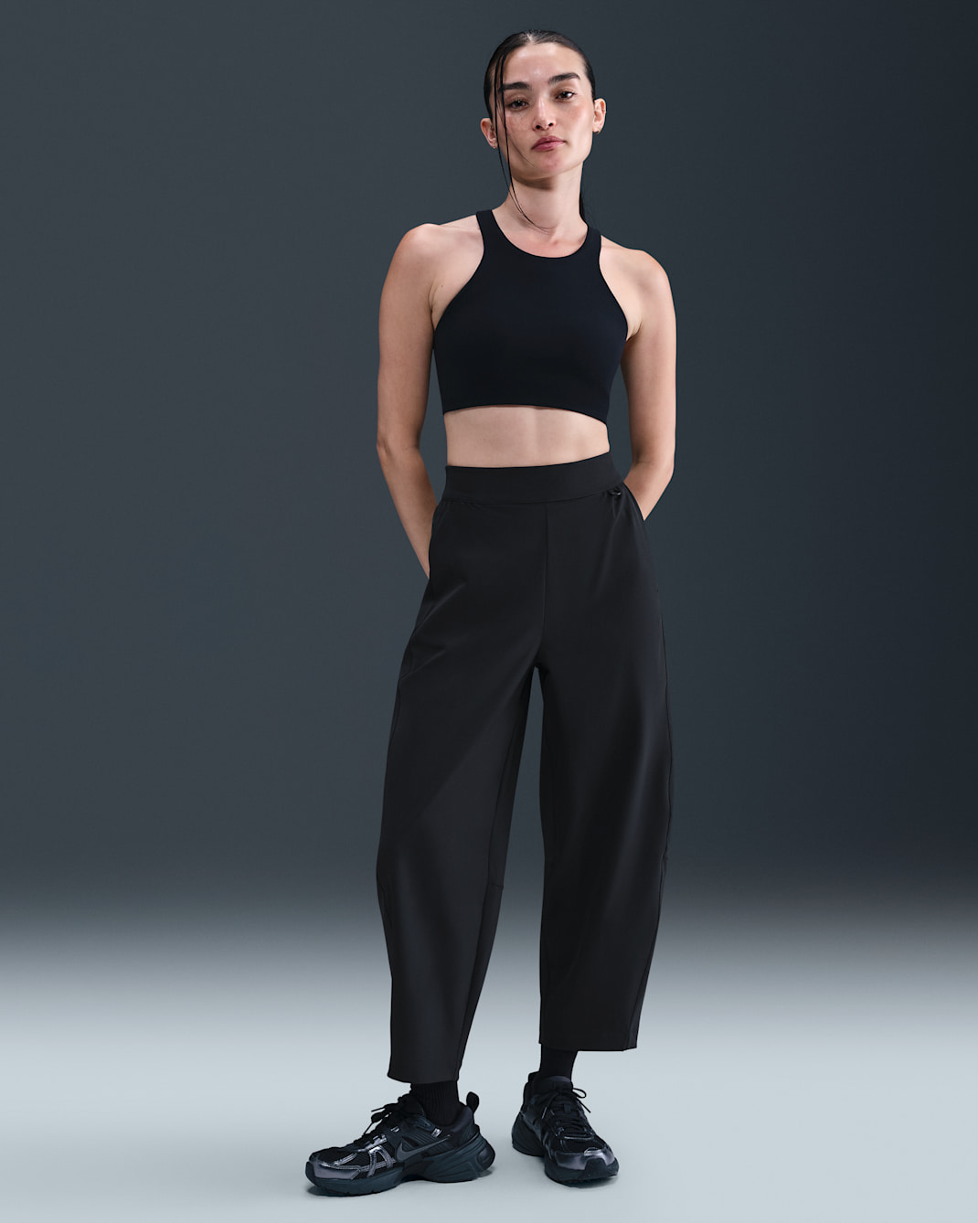 Nike 24.7 PerfectStretch Women's Dri-FIT High-Waisted Loose Barrel-Leg Trousers - Black/Dark Smoke Grey