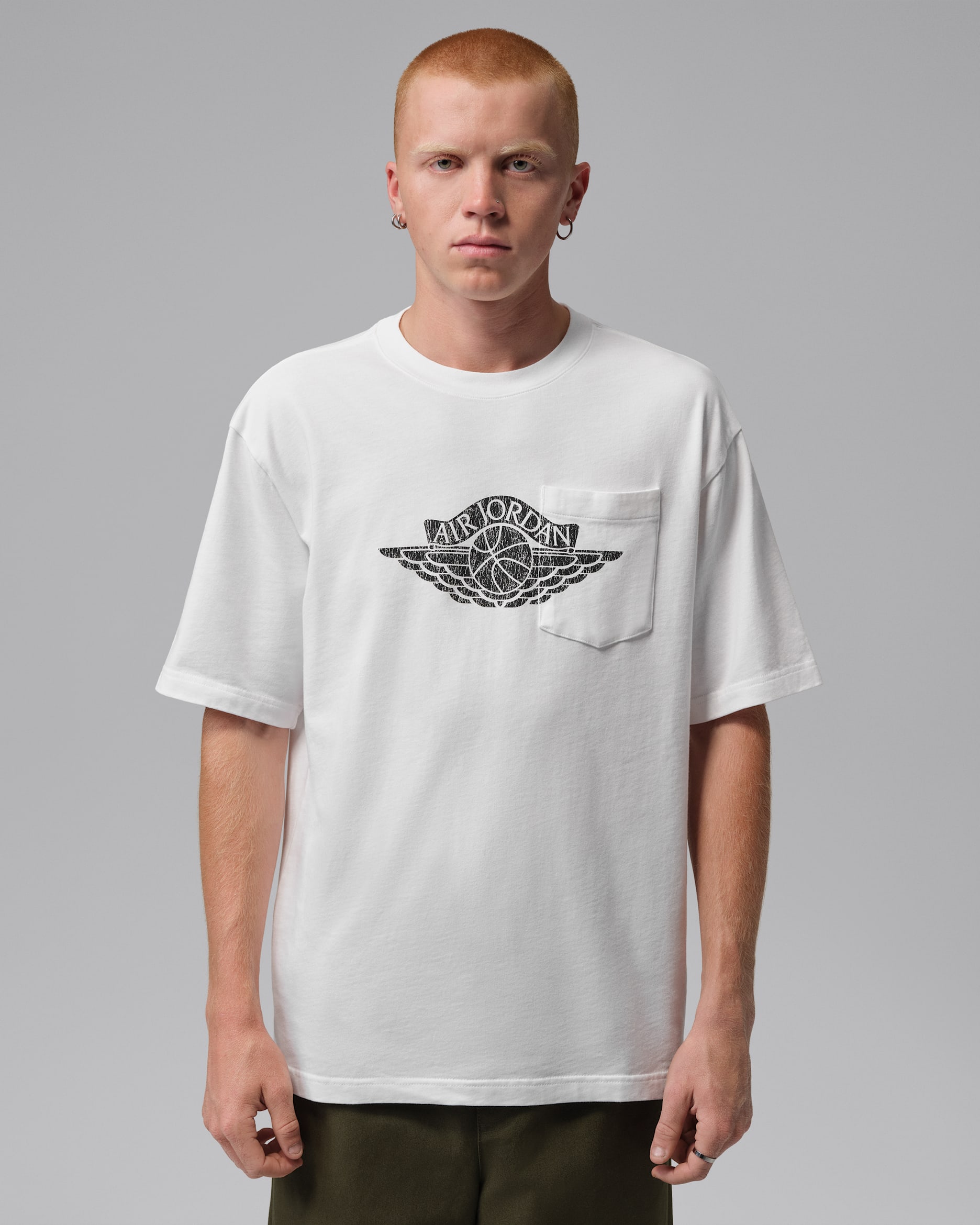 Jordan Flight Essentials Men's Pocket T-Shirt - White/Black