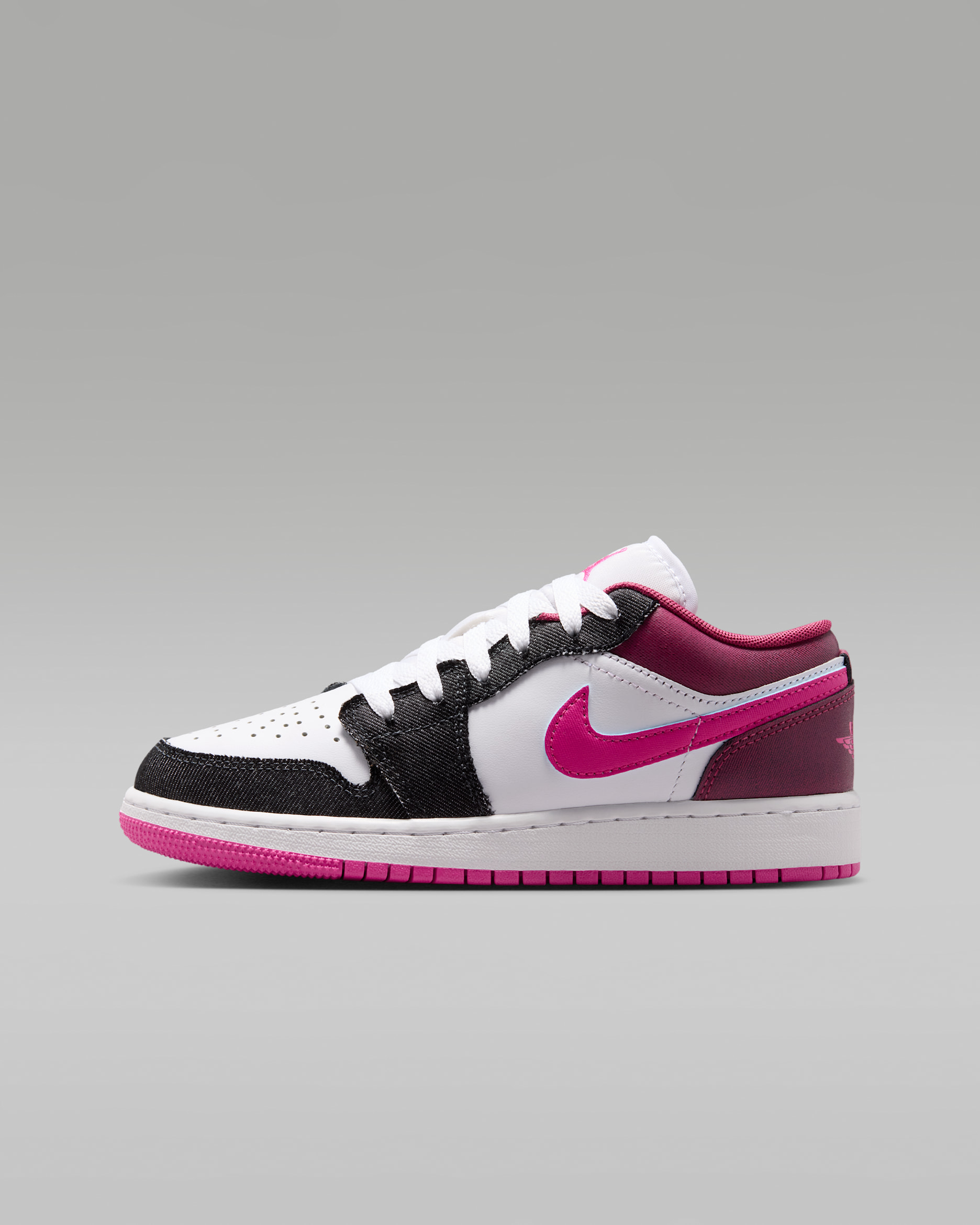 Air Jordan 1 Low SE Older Kids' Shoes - Off-Noir/White/Desert Pink/Desert Pink