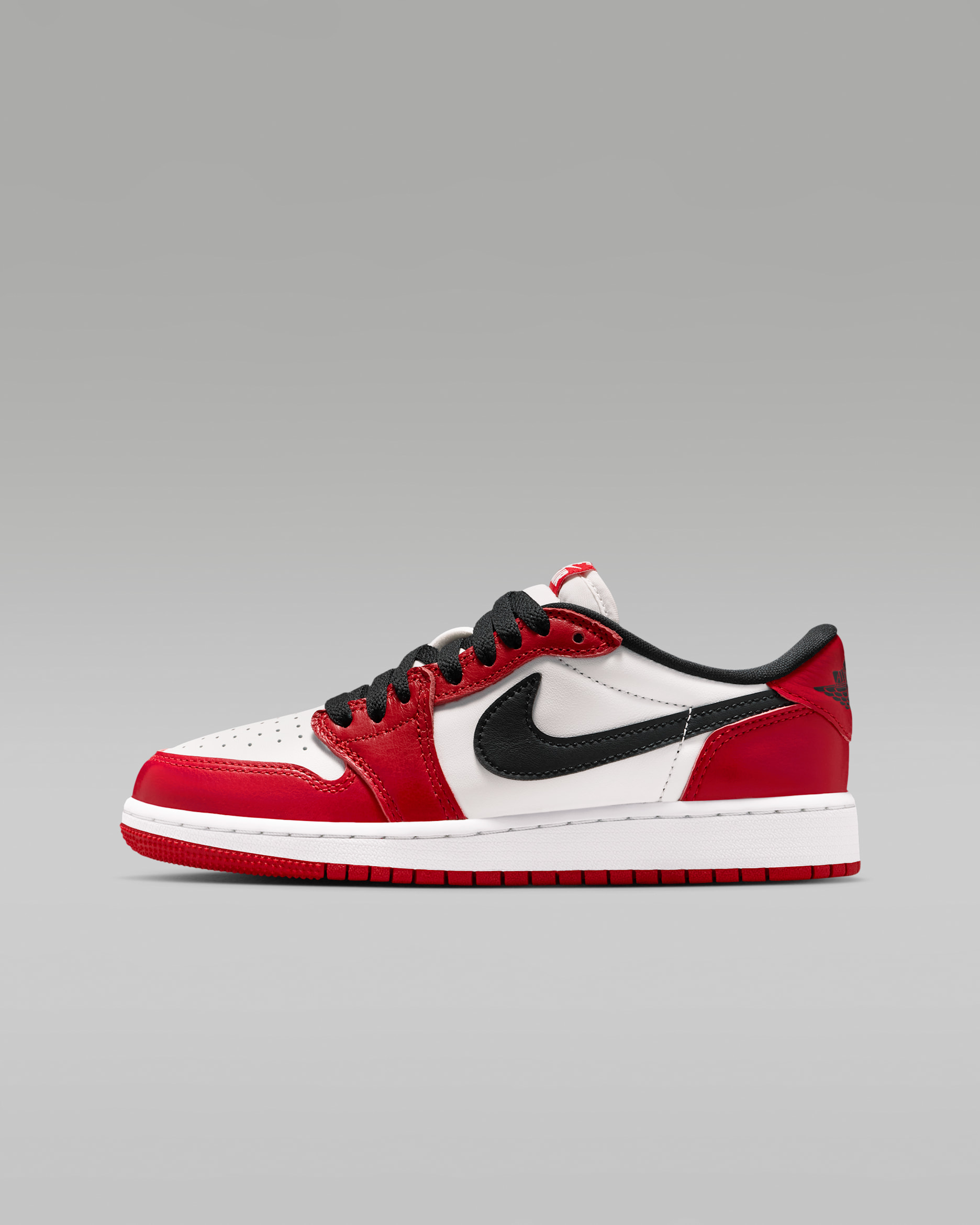 Air Jordan 1 Retro Low 'Chicago' Older Kids' Shoes - Varsity Red/Summit White/Black