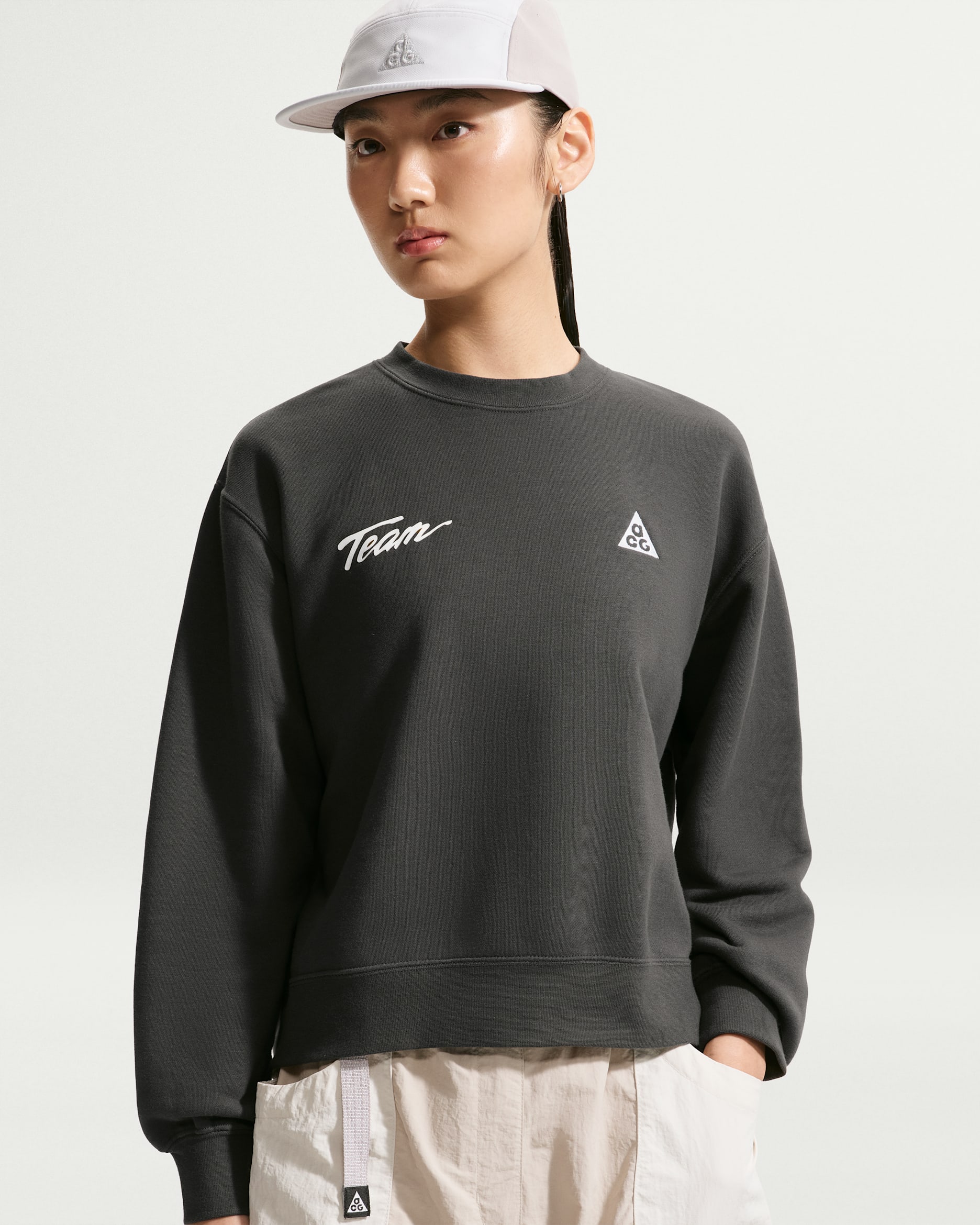 ACG 'Tuff Fleece' Women's Crew-Neck Sweatshirt - Dark Smoke Grey/White