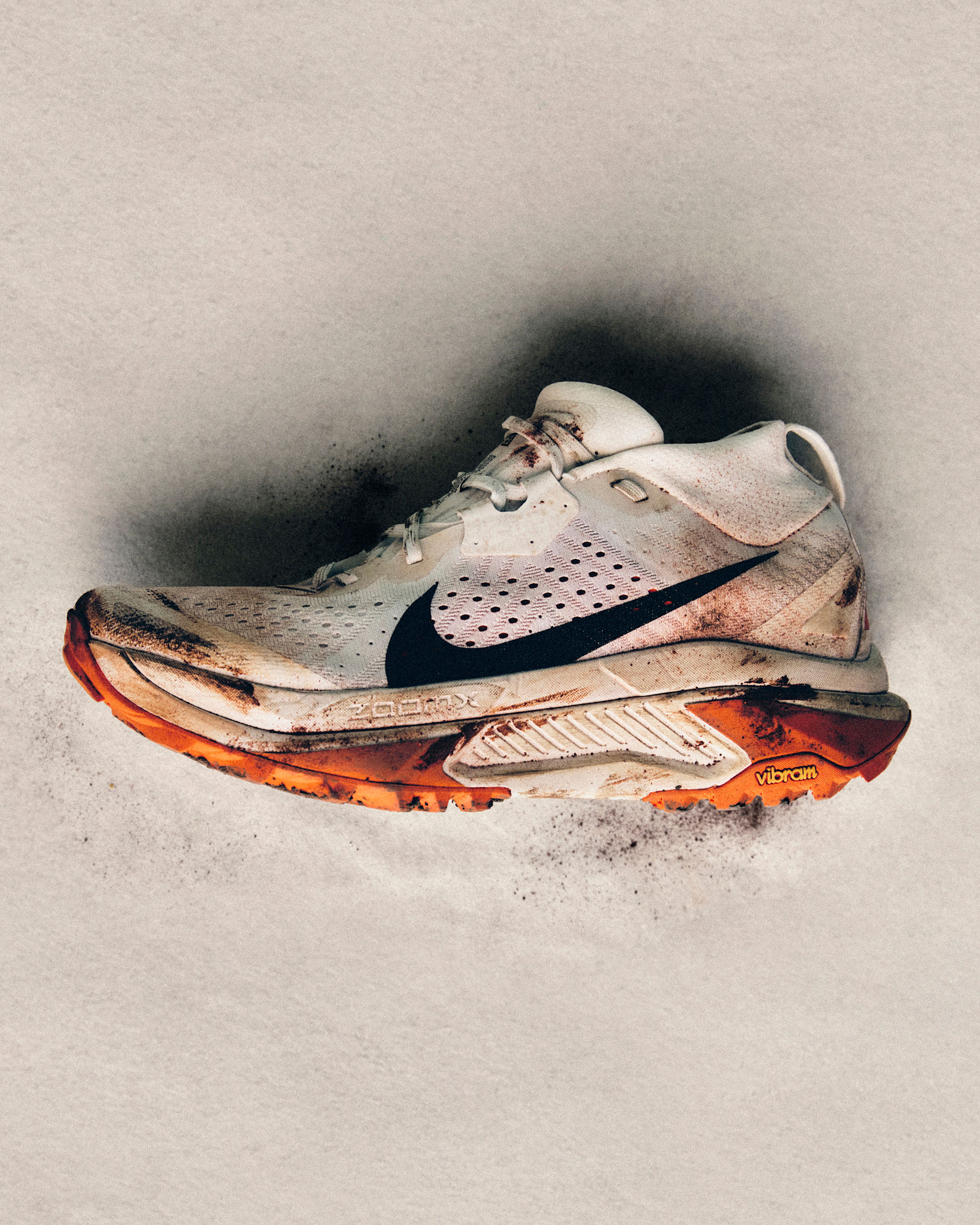 ACG Zegama Trail Women's Trail-Running Shoes - Summit White/Phantom/Safety Orange/Black