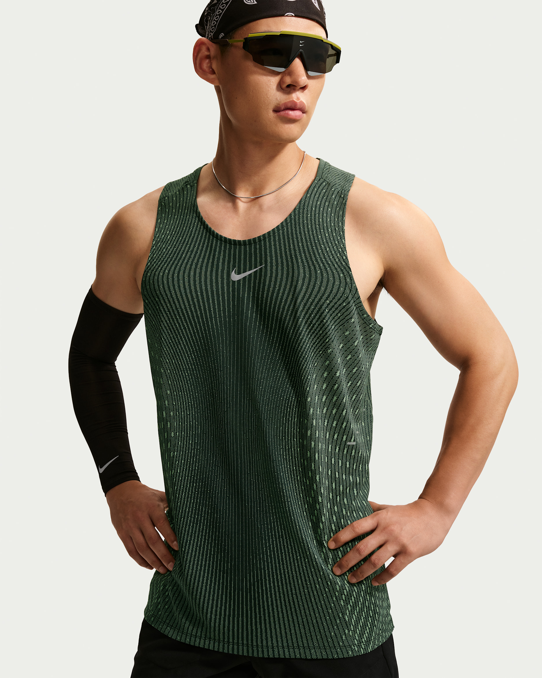 Nike Stride Aero-FIT Men's Running Tank Top - Black/Light Green Spark