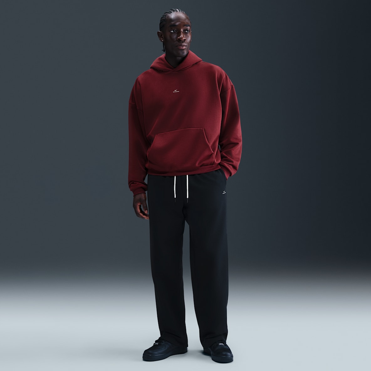 Nike Standard Issue Men’s Therma-FIT Brushed Open-Hem Basketball Trousers