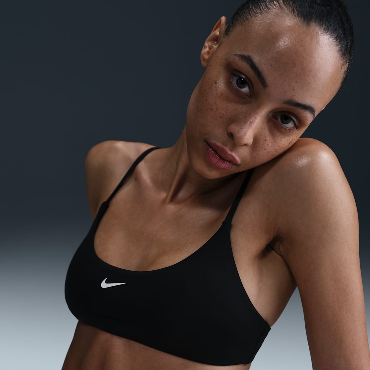 Nike Swim Effortless Essential Parte de arriba de bikini tipo bralette para mujer