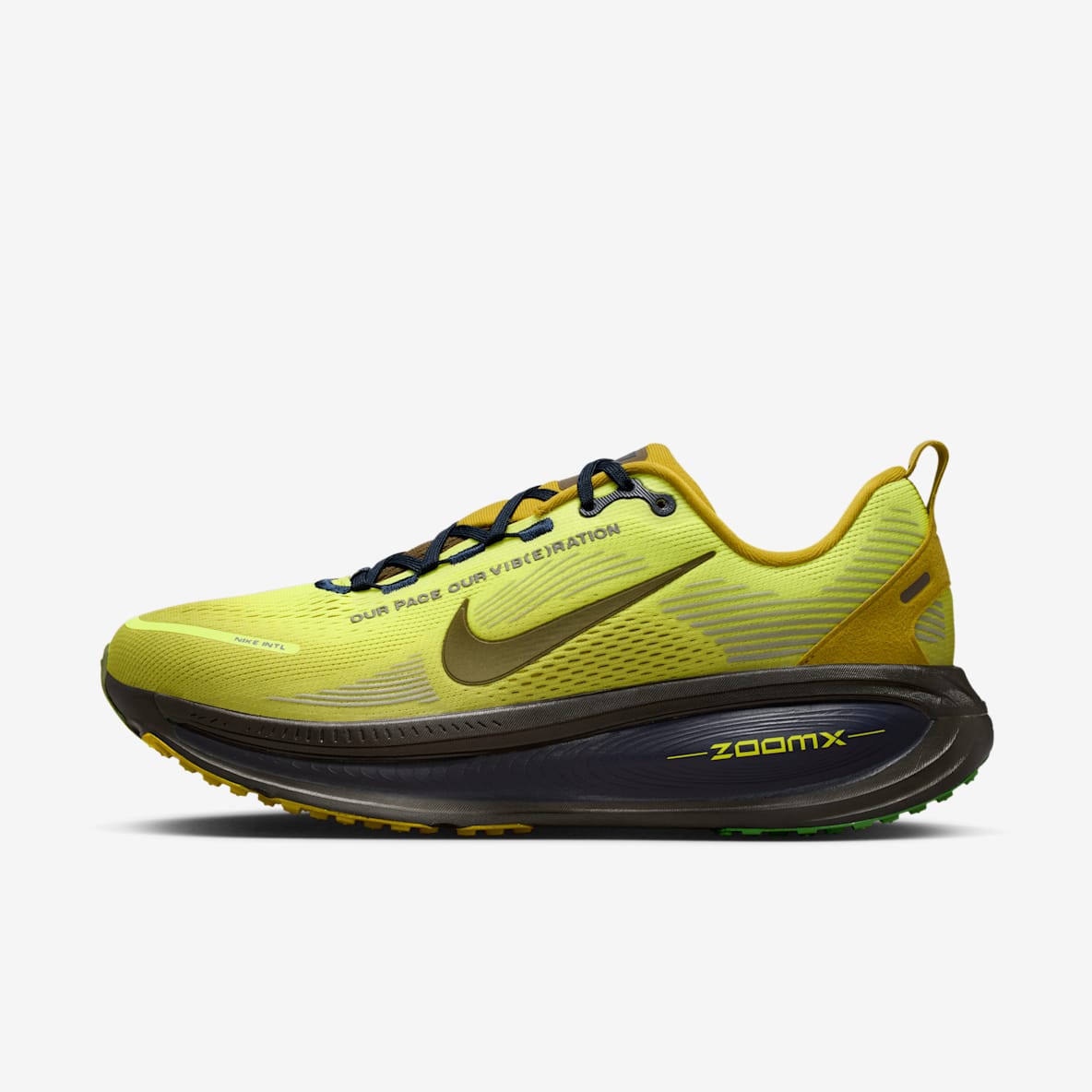 Nike Vomero 18 SE Men's Road Running Shoes