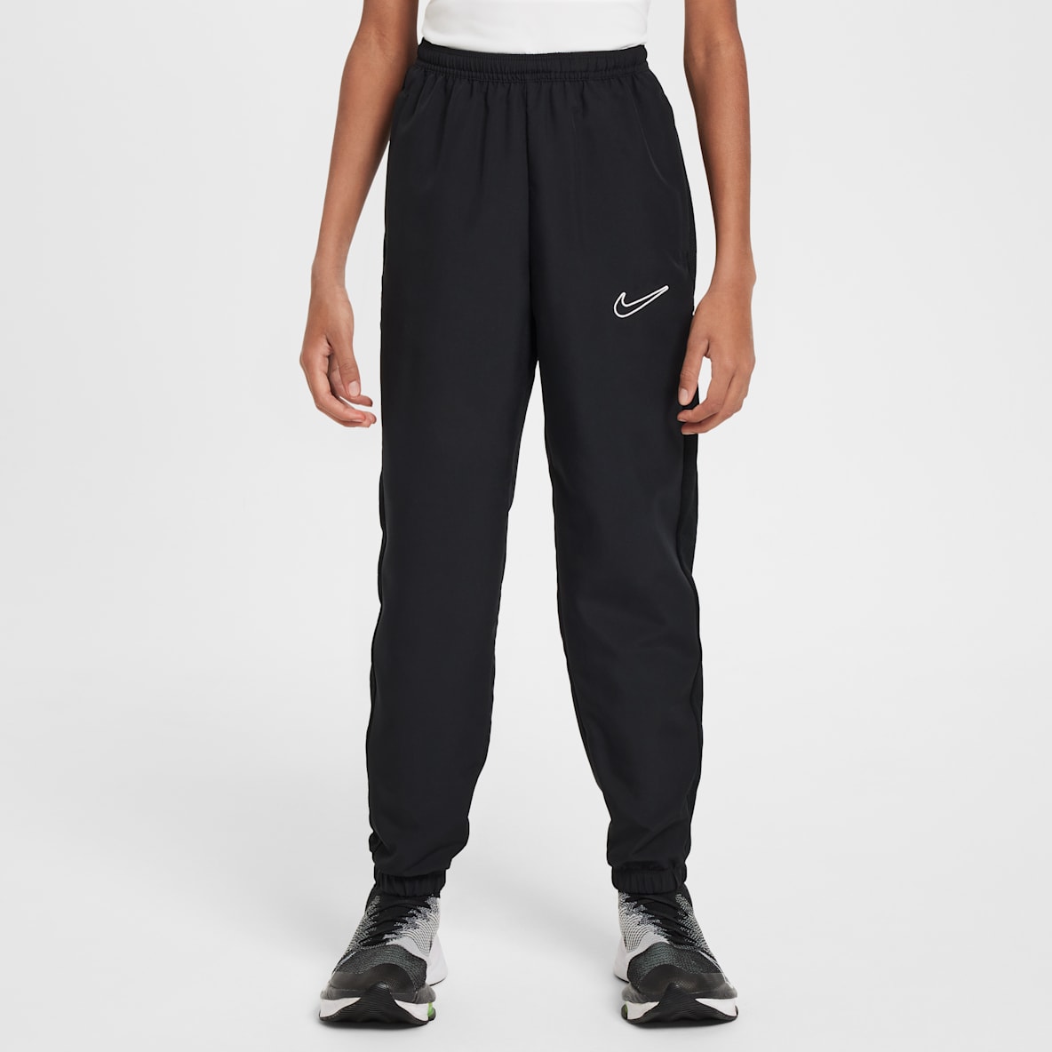 Nike Academy Older Kids' Dri-FIT Football Tracksuit Bottoms