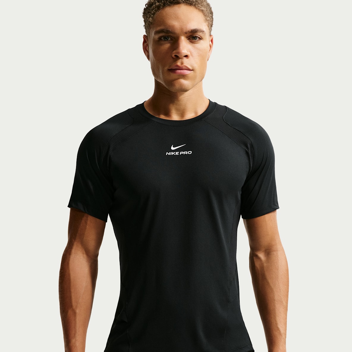 Nike Pro Training Men's Dri-FIT ADV Short-Sleeve Top