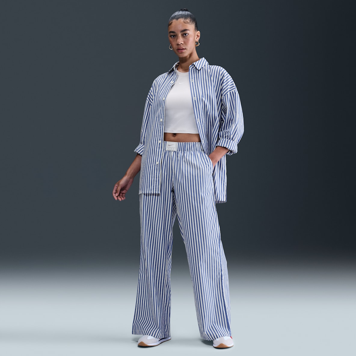 Nike Sportswear Chill Poplin Pants rayados holgados de tiro medio para mujer