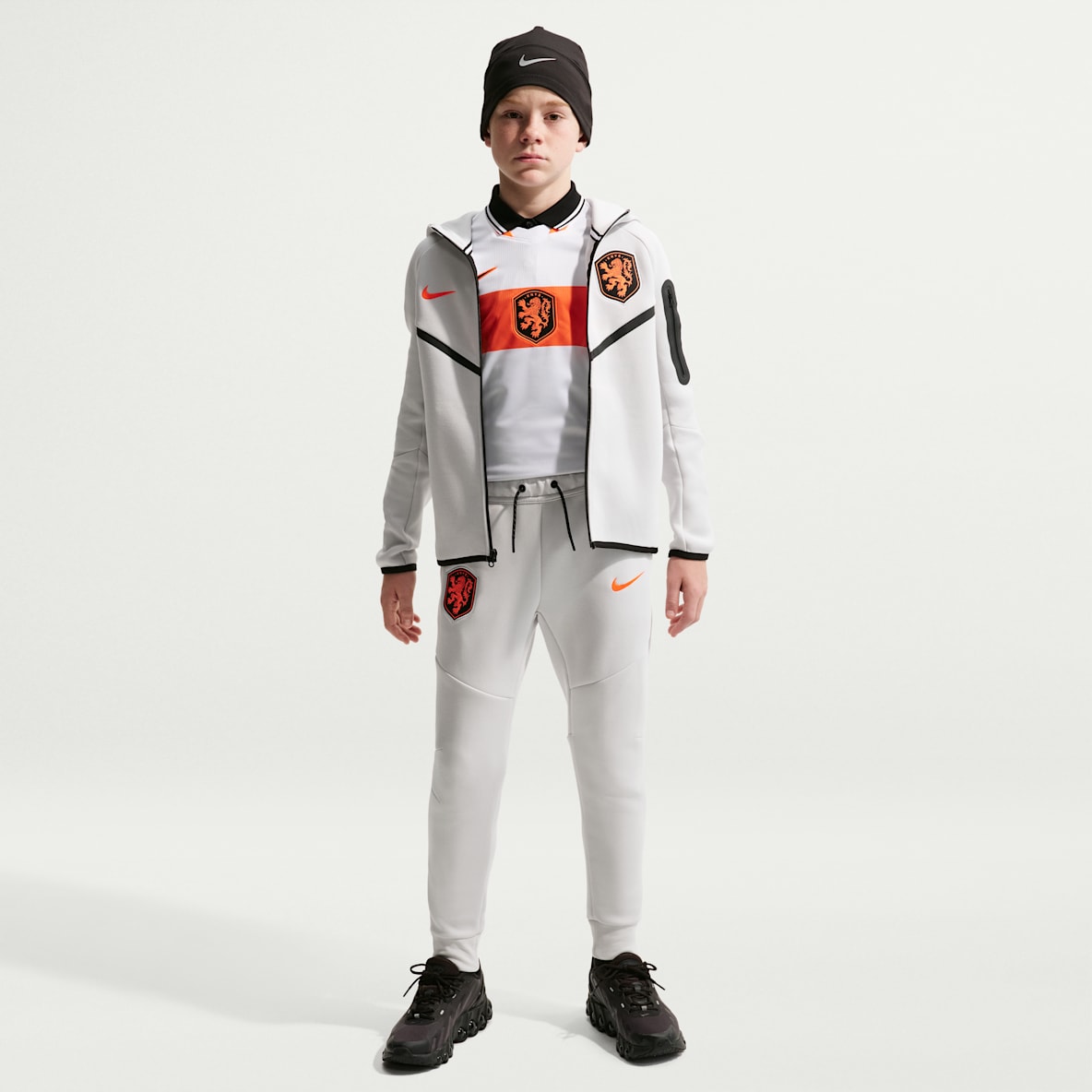 Netherlands Tech Fleece Older Kids' (Boys') Nike Football Pants