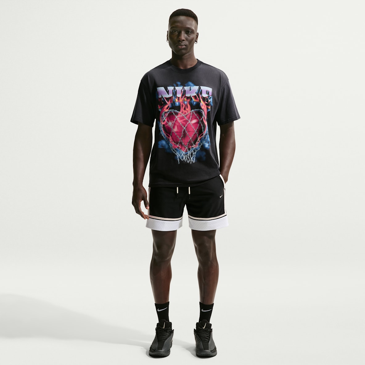 Nike Standard Issue Men's Dri-FIT 6" Basketball Shorts