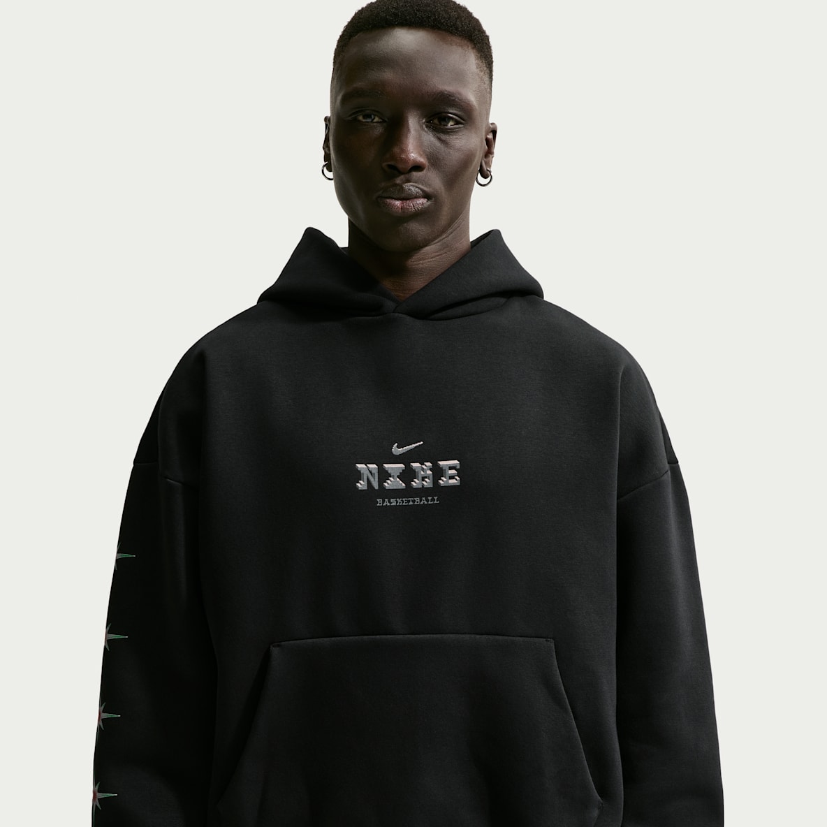 Nike Standard Issue Men's Therma-FIT Pullover Basketball Hoodie