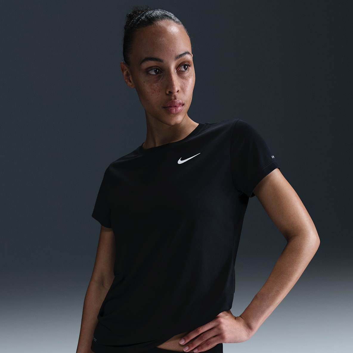 Nike Swim Hydroguard Playera de manga corta Dri-FIT UV para mujer