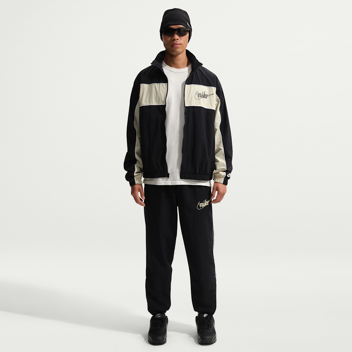 Nike Sportswear Club Men's Lightweight Trousers