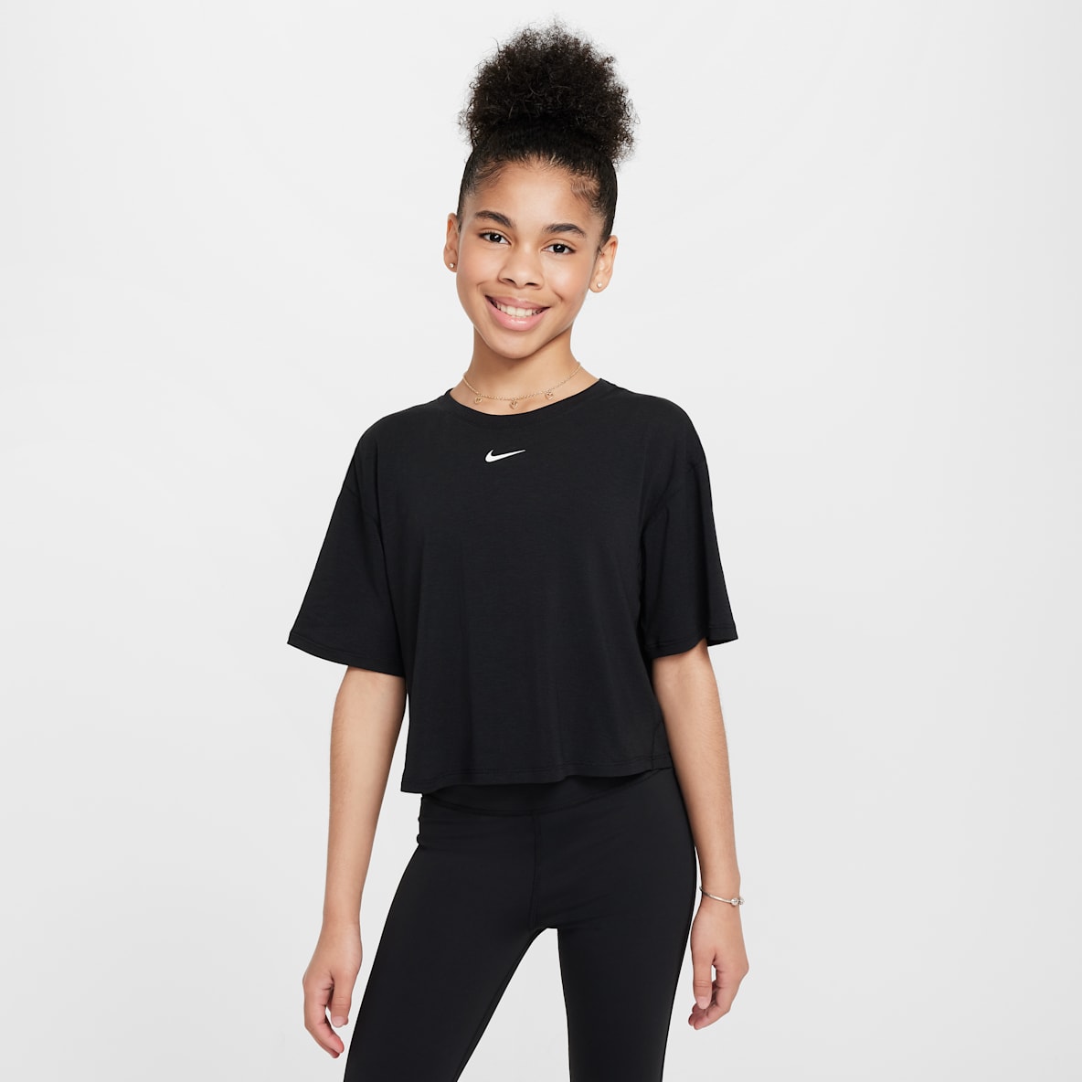 Nike One Relaxed Older Kids' (Girls') Dri-FIT Short-Sleeve Top