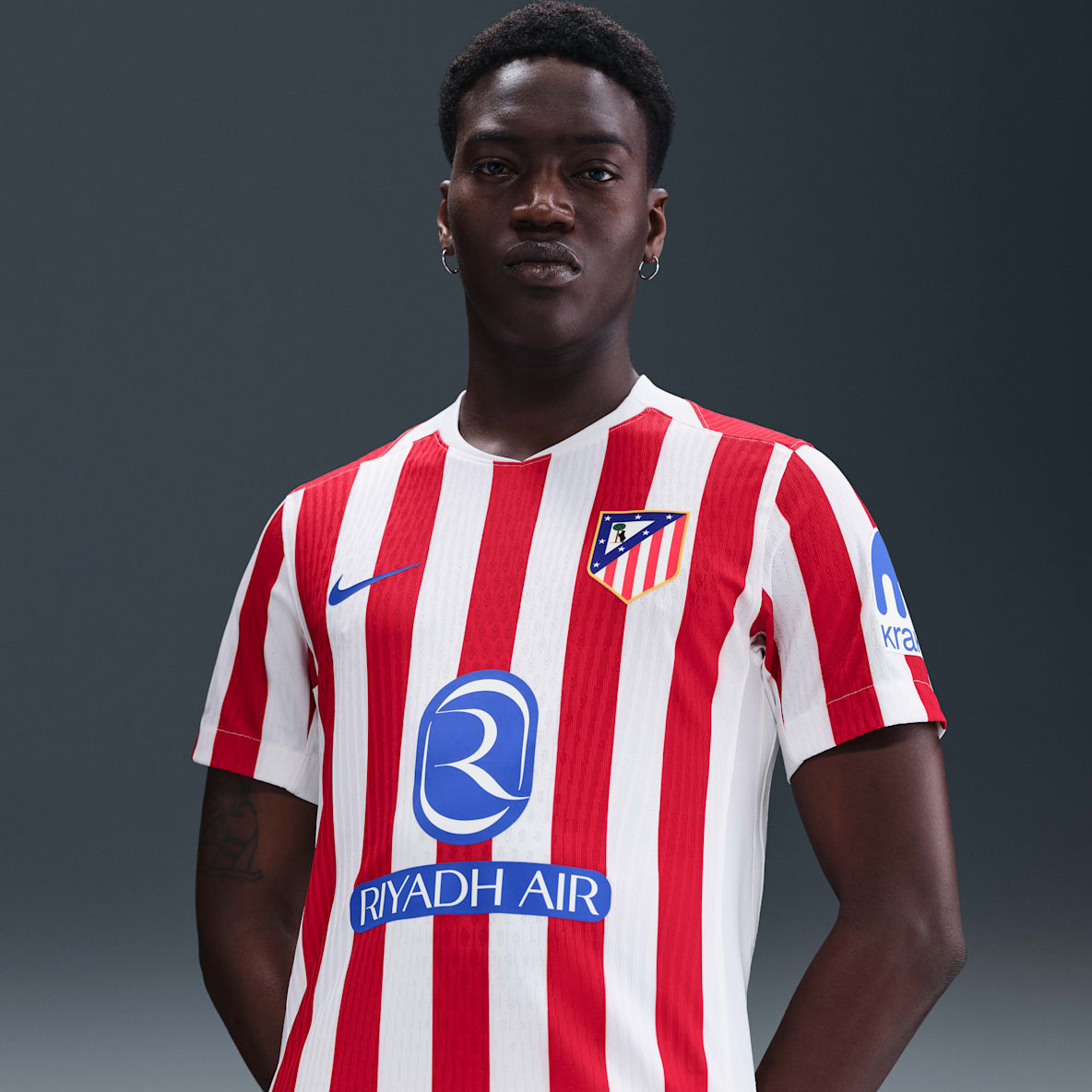アトレティコ マドリード 2025/26 マッチ ホーム メンズ ナイキ Dri-FIT ADV サッカー オーセンティック ユニフォーム