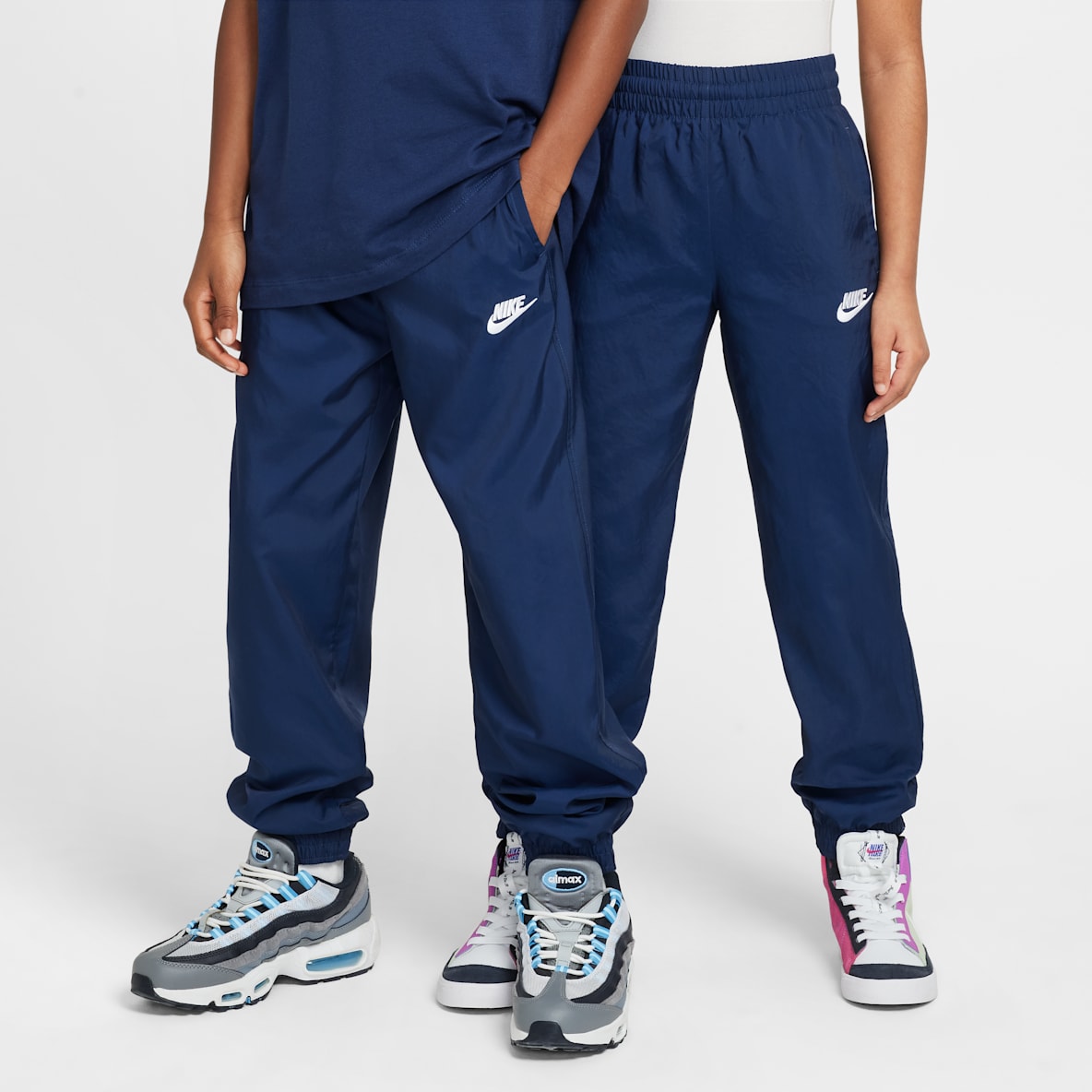 Nike Sportswear Club Older Kids' Woven Joggers