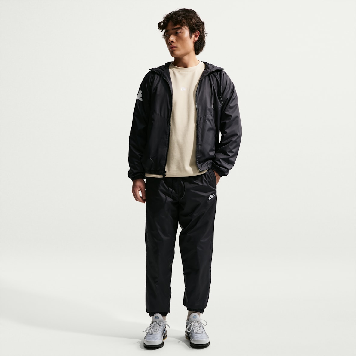 Nike Windrunner Men's lined trousers