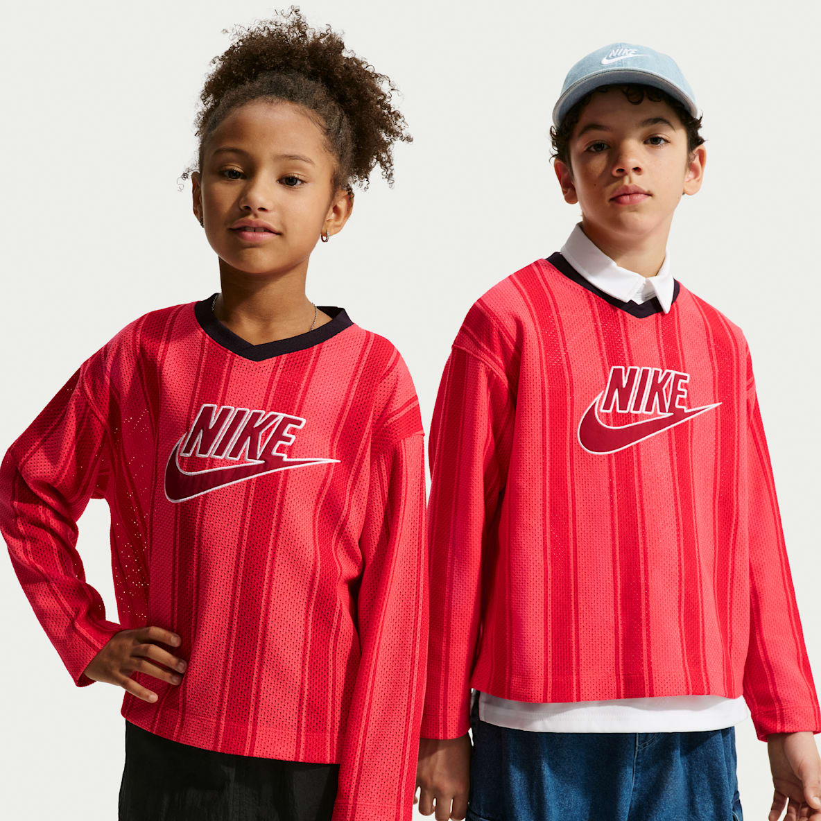Nike Sportswear Collection Older Kids' Long-Sleeve Mesh Jersey