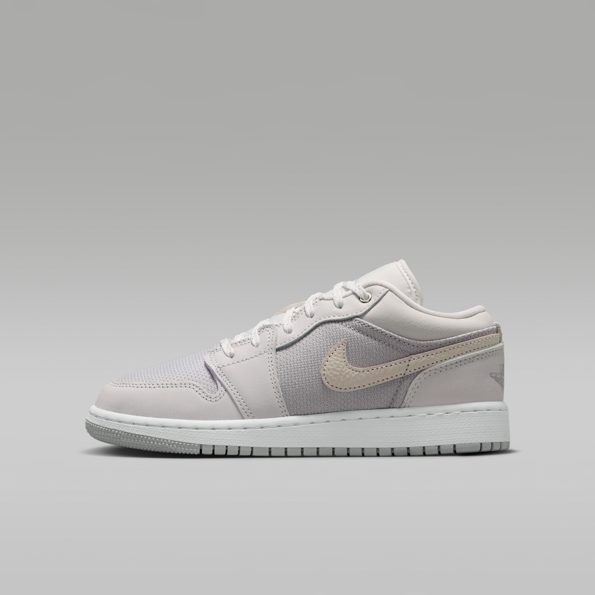 Air Jordan 1 Low SE Big Kids' Shoes