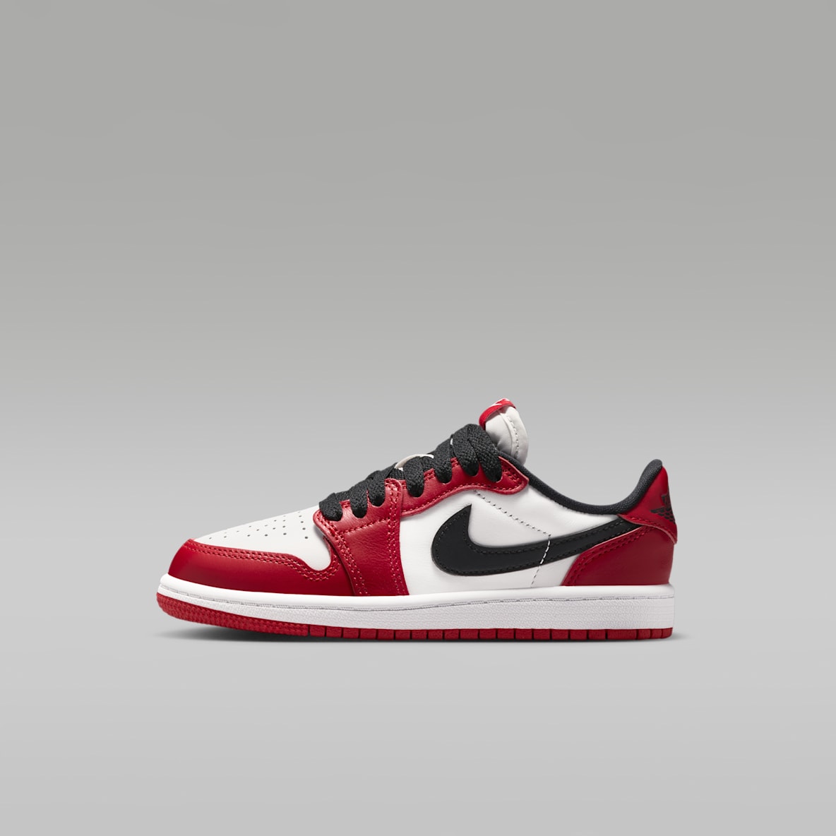 Jordan 1 Retro Low 'Chicago' Younger Kids' Shoes