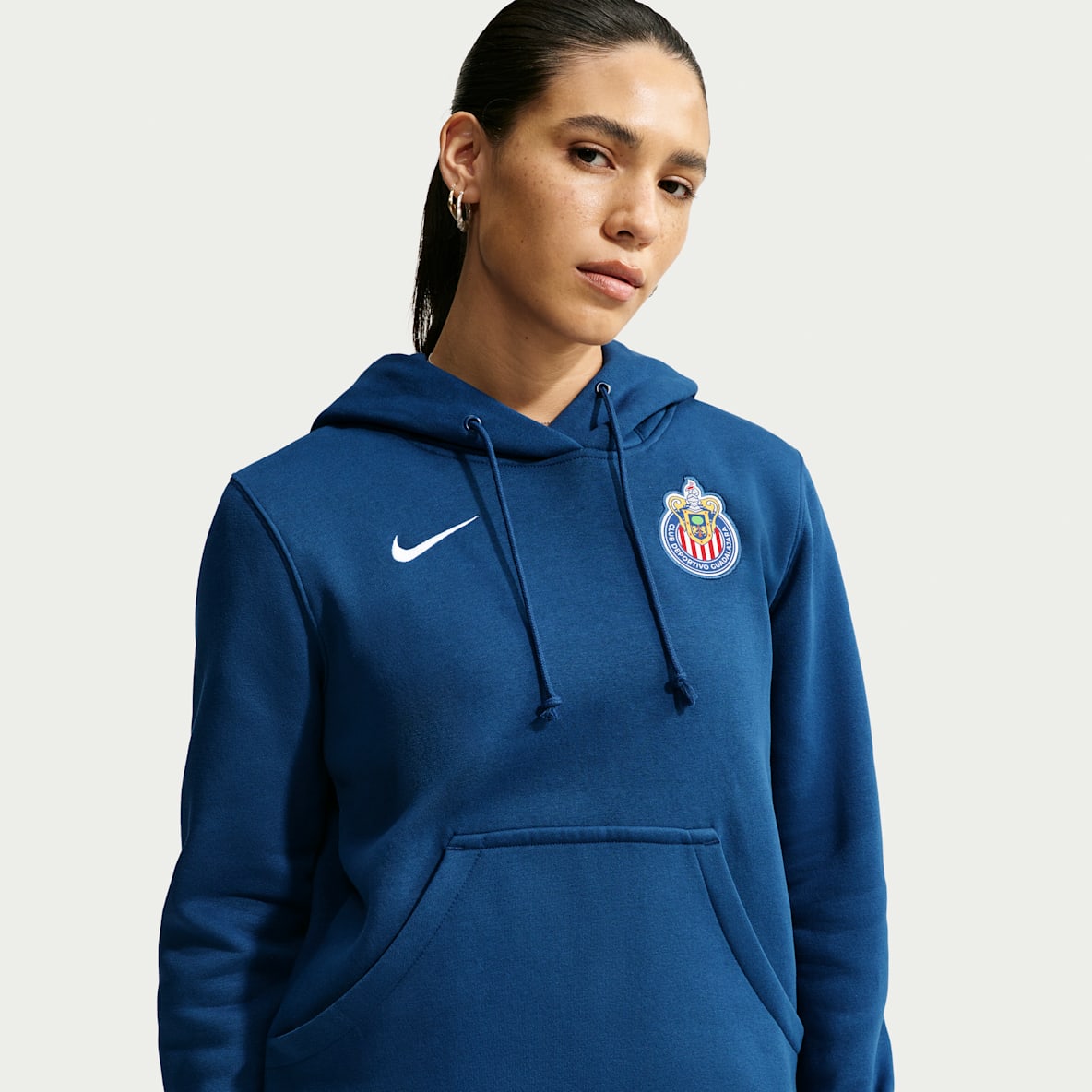 C.D. Guadalajara Phoenix Fleece Sudadera con gorro sin cierre de futbol Nike Sportswear para mujer